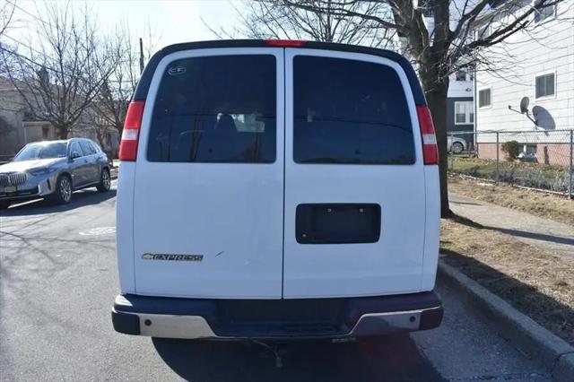 2023 Chevrolet Express Passenger RWD 3500 Extended Wheelbase LT