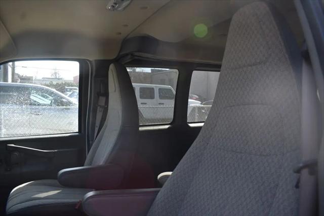 2023 Chevrolet Express Passenger RWD 3500 Extended Wheelbase LT