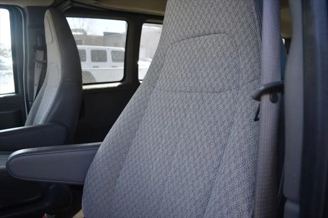 2023 Chevrolet Express Passenger RWD 3500 Extended Wheelbase LT