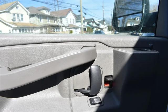 2023 Chevrolet Express Passenger RWD 3500 Extended Wheelbase LT