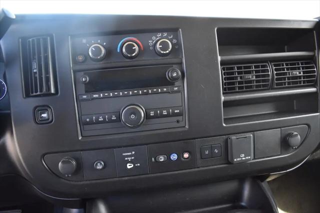 2023 Chevrolet Express Passenger RWD 3500 Extended Wheelbase LT