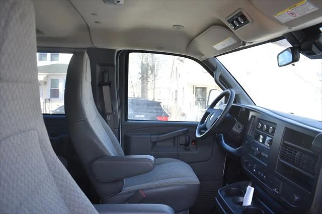 2023 Chevrolet Express Passenger RWD 3500 Extended Wheelbase LT