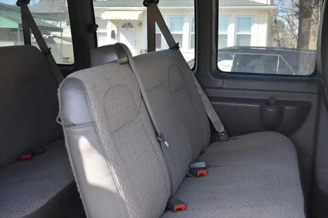 2023 Chevrolet Express Passenger RWD 3500 Extended Wheelbase LT