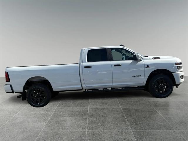 2026 Ram 3500 Big Horn Crew Cab 4x4 8' Box