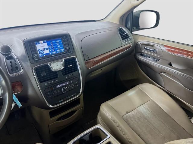 2012 Chrysler Town & Country Touring