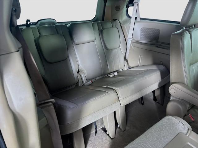2012 Chrysler Town & Country Touring