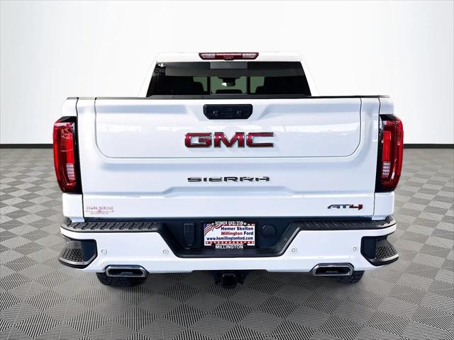 2023 GMC Sierra 1500 4WD Crew Cab Short Box AT4