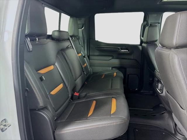 2023 GMC Sierra 1500 4WD Crew Cab Short Box AT4