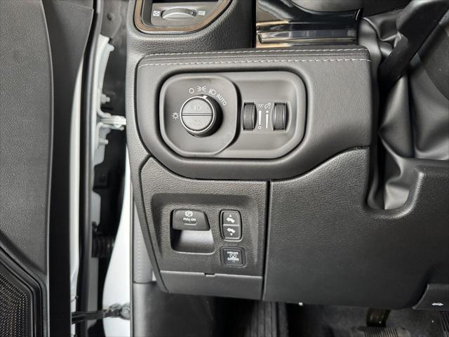 2026 Ram 1500 Limited Crew Cab 4x4 5'7" Box