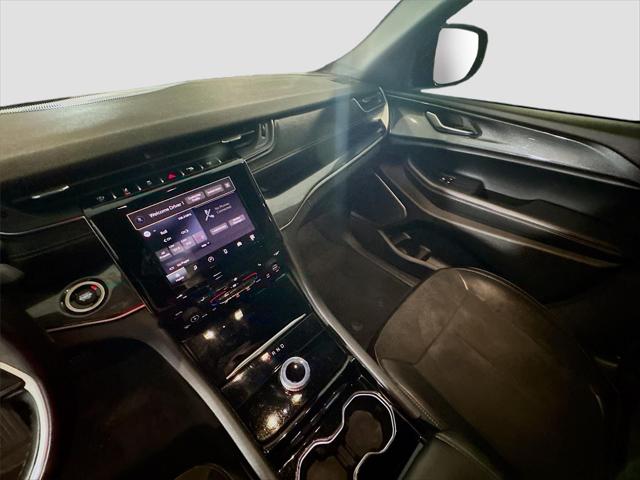2022 Jeep Grand Cherokee L Altitude 4x2