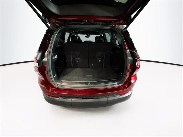 2022 Jeep Grand Cherokee L Altitude 4x2