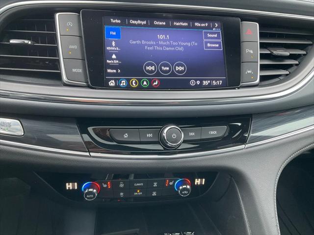 2022 Buick Enclave AWD Essence
