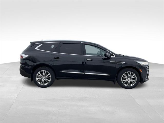 2022 Buick Enclave AWD Essence