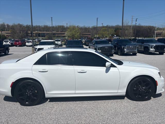 2022 Chrysler 300 Touring L
