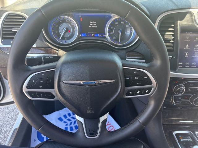 2022 Chrysler 300 Touring L