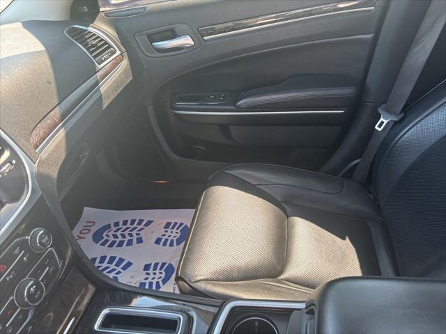 2022 Chrysler 300 Touring L