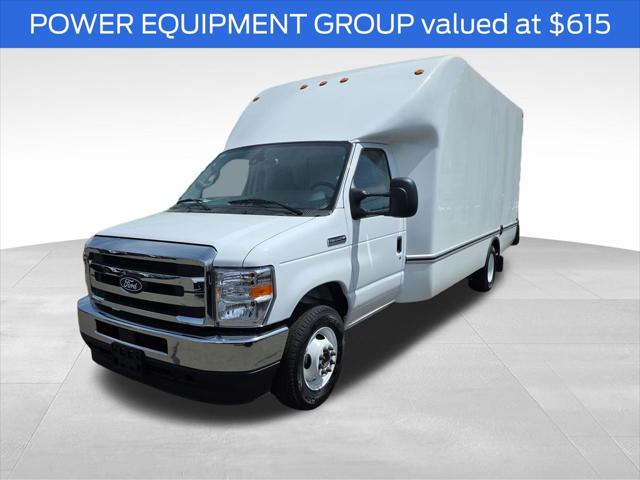 2027 Ford E-Series Cutaway Base