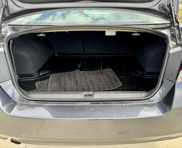 2011 Subaru Legacy 2.5i Premium