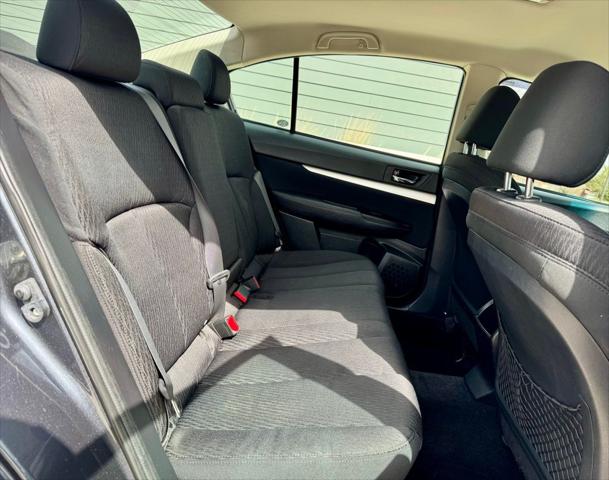 2011 Subaru Legacy 2.5i Premium