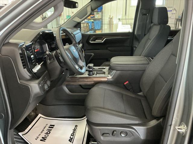 2026 Chevrolet Silverado 1500 4WD Crew Cab Standard Bed LT