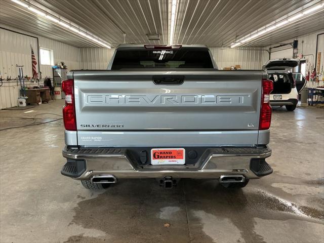 2026 Chevrolet Silverado 1500 4WD Crew Cab Standard Bed LT