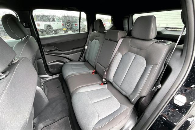 2026 Jeep Cherokee Laredo 4x4