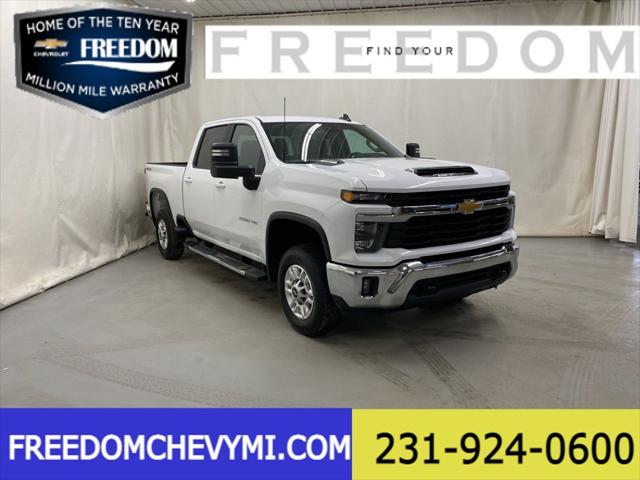 2025 Chevrolet Silverado 2500HD 4WD Crew Cab Standard Bed LT for sale in Fremont, MI