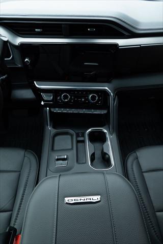 2026 GMC Sierra 2500HD Crew Cab, Standard Bed, Denali, 4WD