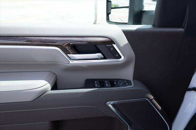 2026 GMC Sierra 2500HD Crew Cab, Standard Bed, SLE, 4WD
