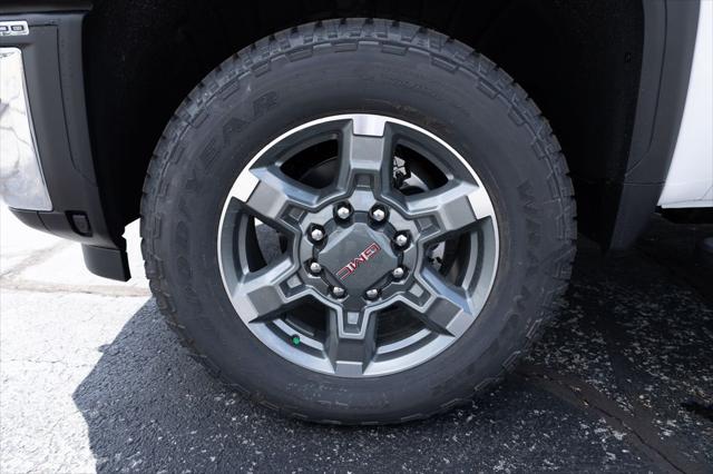 2026 GMC Sierra 2500HD Crew Cab, Standard Bed, SLE, 4WD