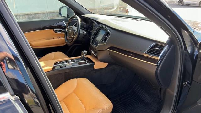 2019 Volvo XC90 T6 Momentum