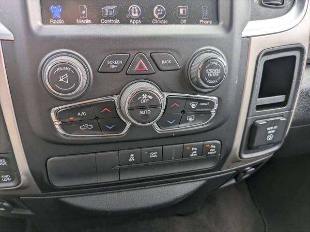 2017 Ram 1500 Big Horn Crew Cab 4x4 5'7" Box