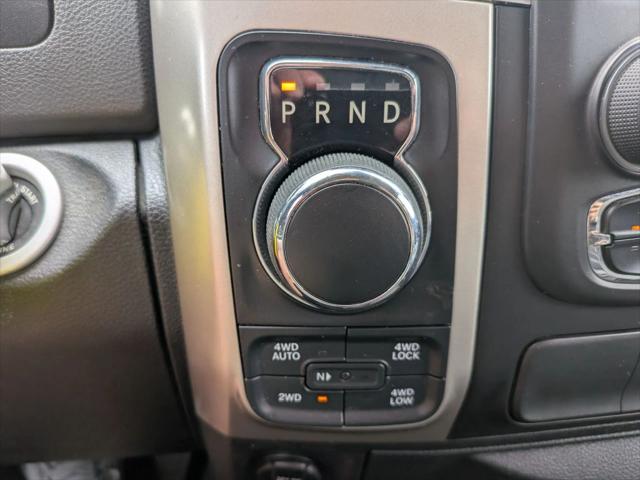 2017 Ram 1500 Big Horn Crew Cab 4x4 5'7" Box