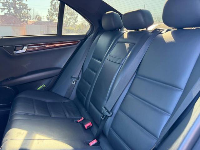 2009 Mercedes-Benz C 63 AMG 6.3L AMG
