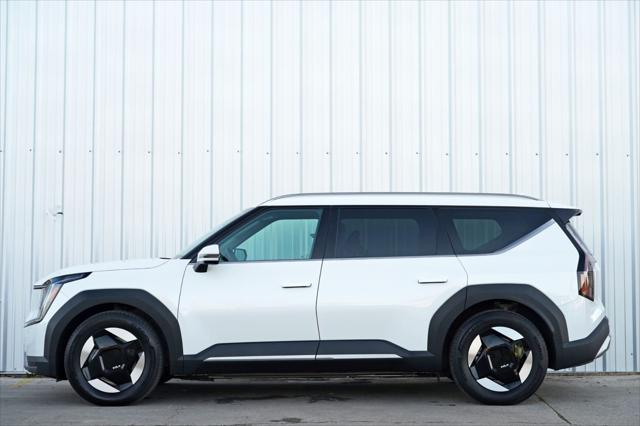 2024 Kia EV9 Wind