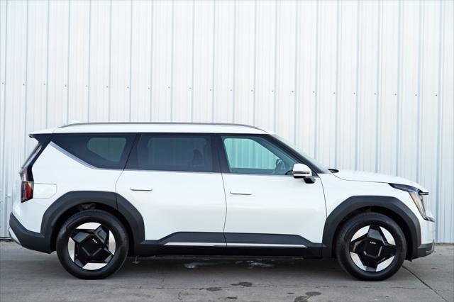 2024 Kia EV9 Wind