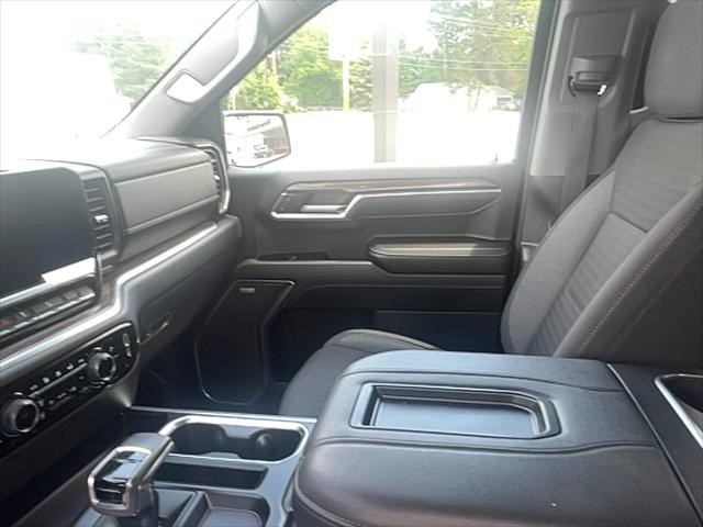 2022 Chevrolet Silverado 1500 4WD Crew Cab Short Bed RST