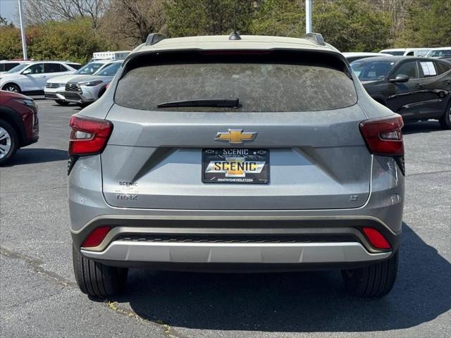 2024 Chevrolet Trax FWD LT