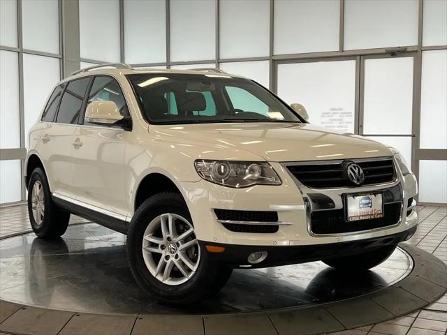 2009 Volkswagen Touareg 2 VR6 FSI for sale in Crystal Lake, IL