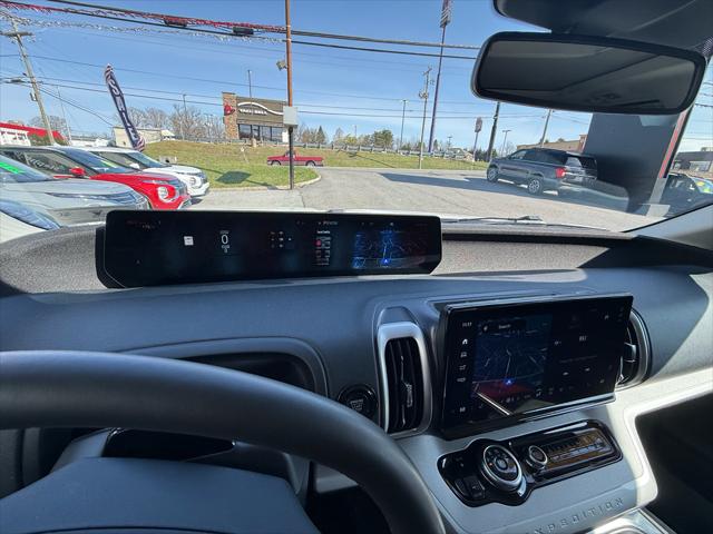 2025 Ford Expedition Active MAX