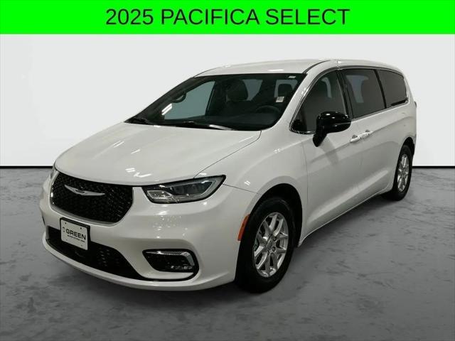 2025 Chrysler Pacifica Select for sale in East Moline, IL