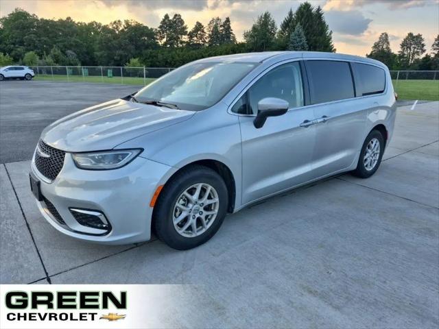 2023 Chrysler Pacifica Touring L for sale in East Moline, IL