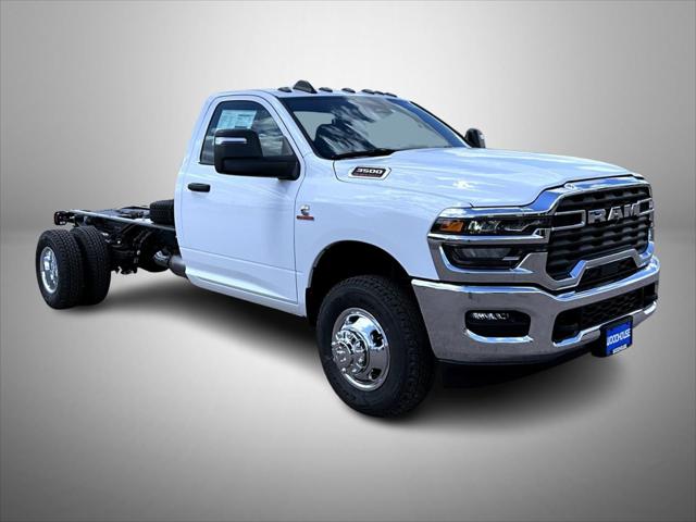 2026 RAM Ram 3500 Chassis Cab RAM 3500 TRADESMAN CHASSIS REGULAR CAB 4X4 84 CA 2026 RAM Ram 3500 Chassis Cab RAM 3500 TRADESMAN CHASSIS REGULAR CAB 4X4 84 CA