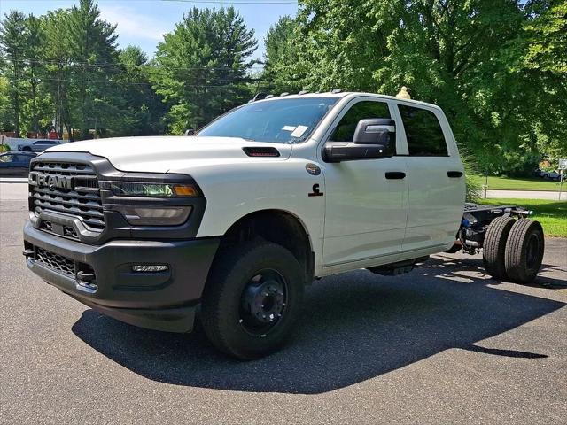 2026 RAM 3500 Chassis RAM 3500 TRADESMAN CREW CAB CHASSIS 4X4 60 CA