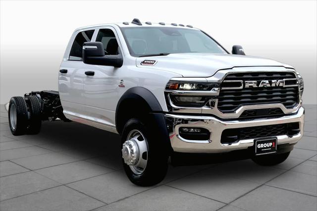 2026 RAM 5500 Chassis RAM 5500 TRADESMAN CHASSIS CREW CAB 4X4 84 CA