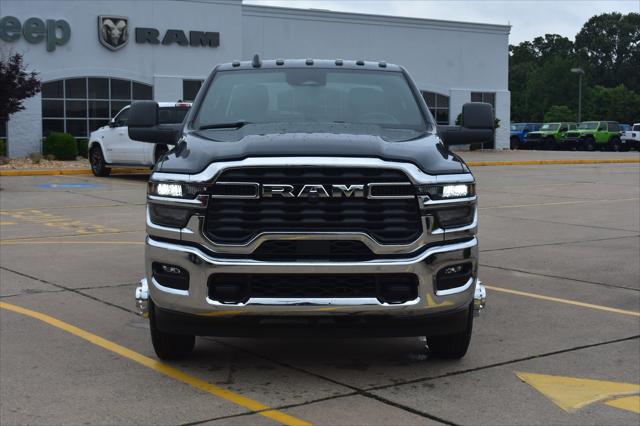 2026 RAM Ram 3500 RAM 3500 TRADESMAN CREW CAB 4X4 8 BOX
