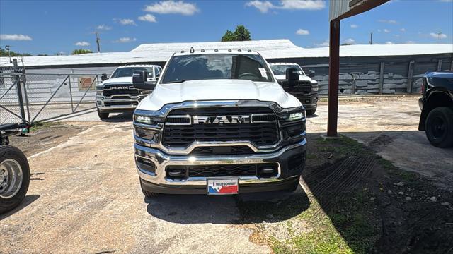 2026 RAM Ram 3500 Chassis Cab RAM 3500 TRADESMAN CREW CAB CHASSIS 4X4 60 CA 2026 RAM Ram 3500 Chassis Cab RAM 3500 TRADESMAN CREW CAB CHASSIS 4X4 60 CA