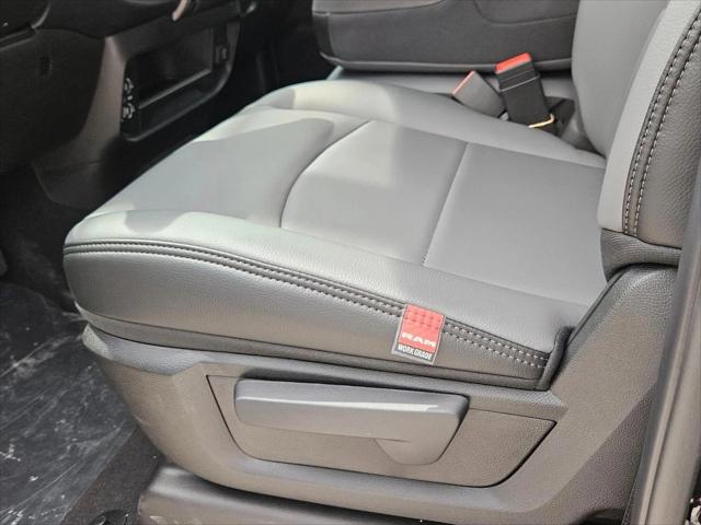 2026 RAM Ram 3500 RAM 3500 TRADESMAN CREW CAB 4X4 8 BOX