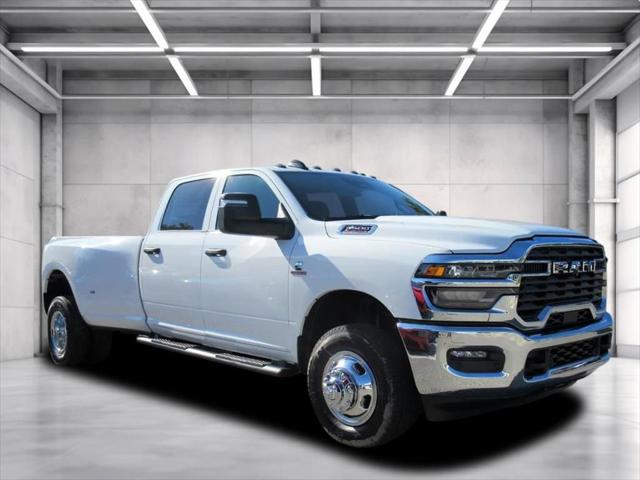 2026 RAM Ram 3500 RAM 3500 TRADESMAN CREW CAB 4X4 8 BOX