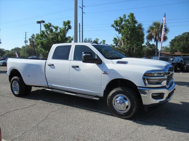 2026 RAM Ram 3500 RAM 3500 TRADESMAN CREW CAB 4X4 8 BOX